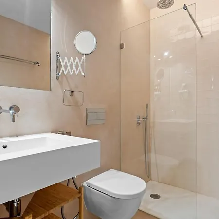 The Crucifixo Collection Serene 2d Apartament *