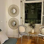 The Crucifixo Collection Serene 2d * Lizbona